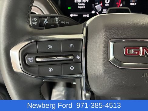 Used 2025 GMC Yukon XL Elevation w/ Elevation Premium Package AWD/4WD image 17
