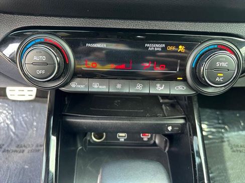 Used 2022 Kia Forte GT-Line w/ GT-Line Premium Package FWD image 19