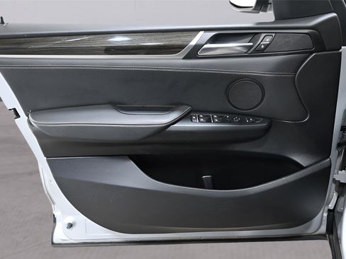 Used 2017 BMW X3 xDrive28i image 7