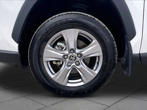 Used 2025 Toyota RAV4 XLE w/ Convenience Package image 11