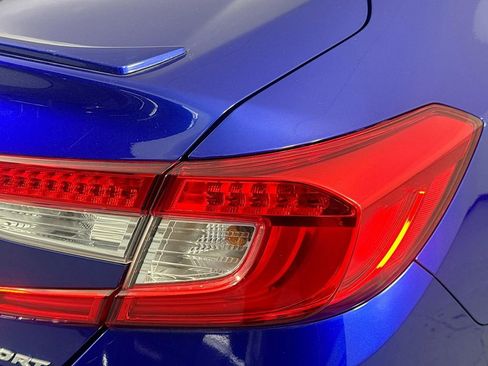 Used 2018 Honda Accord Sport image 30