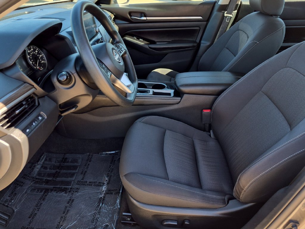 Used 2023 Nissan Altima 2.5 SV FWD image 27