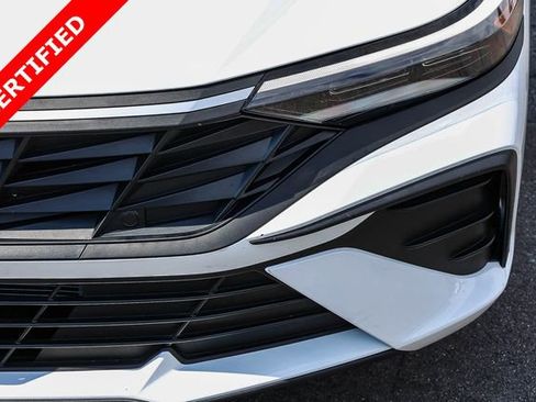 Certified 2025 Hyundai Elantra SEL FWD image 10