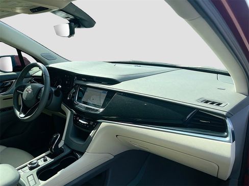 Used 2024 Cadillac XT6 Premium Luxury w/ Technology Package image 32