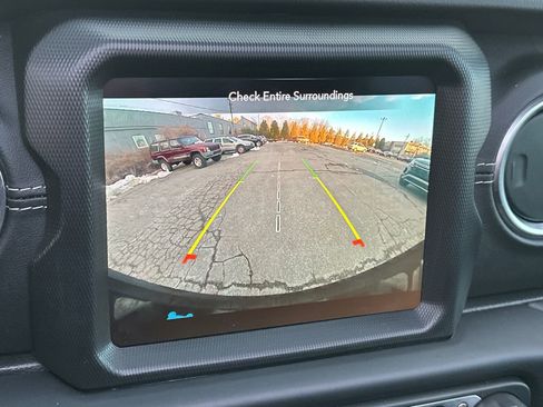 Used 2023 Jeep Wrangler Unlimited Sahara w/ Cold Weather Group image 22