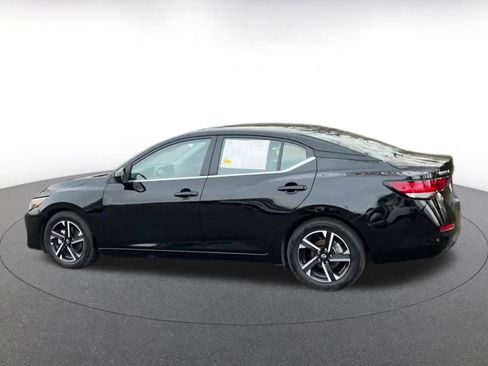 Used 2025 Nissan Sentra SV image 11