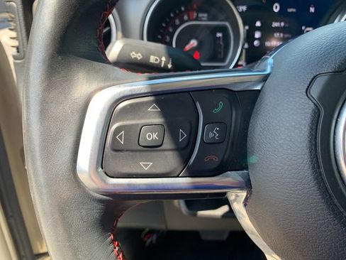 Used 2022 Jeep Gladiator Rubicon AWD/4WD image 26