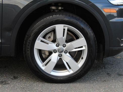 Used 2018 Audi Q5 2.0T Premium Plus w/ Premium Plus Package image 37