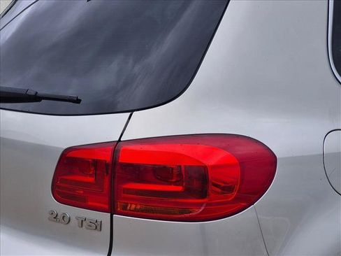 Used 2014 Volkswagen Tiguan SE FWD image 3