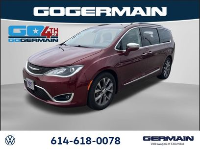 Used 2018 Chrysler Pacifica Limited w/ Tire & Wheel Group