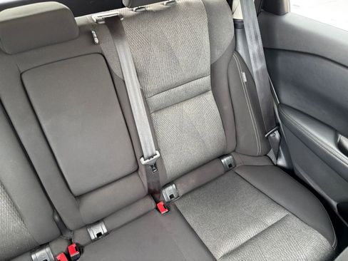 Used 2025 Nissan Rogue SV image 39