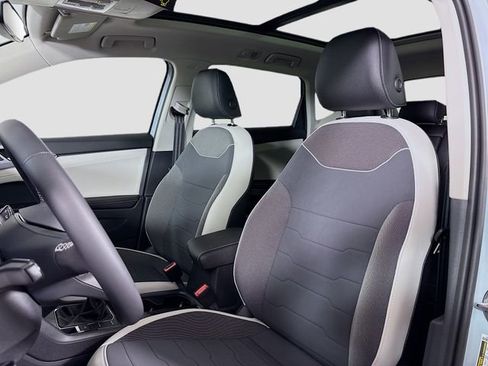New 2026 Volkswagen Taos SE AWD/4WD image 20