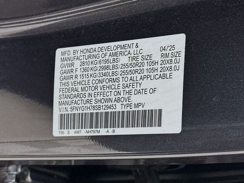 Used 2025 Honda Pilot Touring image 12