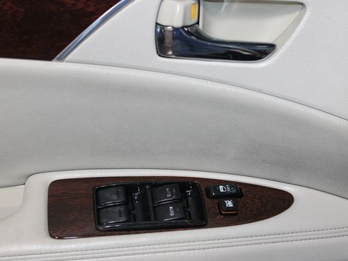 Used 2008 Toyota Avalon XLS FWD image 10