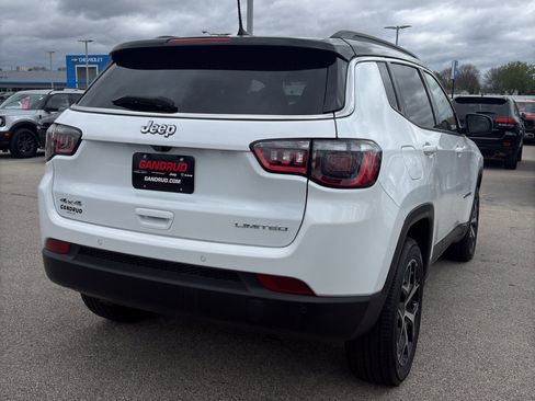 Used 2025 Jeep Compass Limited AWD/4WD image 5