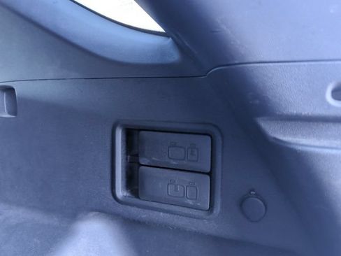 Used 2020 Chevrolet Equinox LT FWD image 13