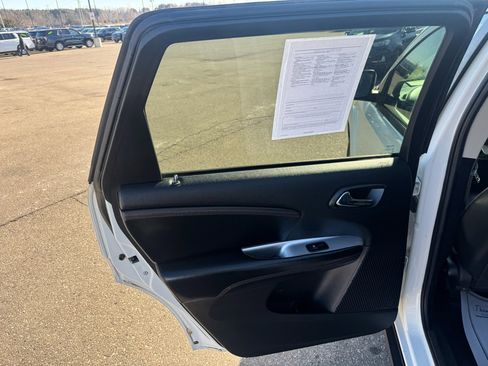 Used 2016 Dodge Journey R/T image 13