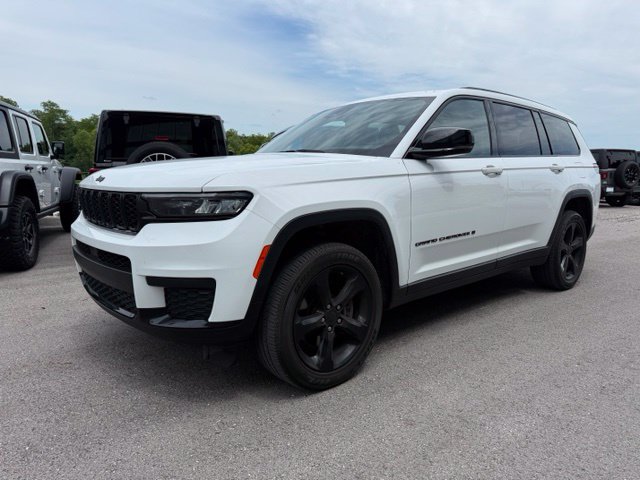 Used 2023 Jeep Grand Cherokee L Laredo AWD/4WD image 7
