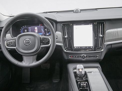 Certified 2024 Volvo V90 B6 Cross Country Ultimate image 30