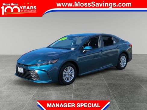 Used 2025 Toyota Camry LE image 1