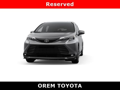 New 2026 Toyota Sienna XLE image 11