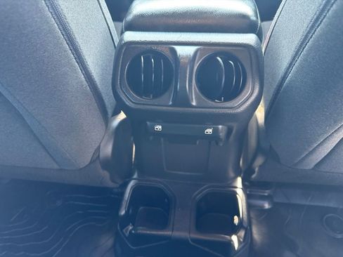 Used 2024 Jeep Wrangler Unlimited Sport AWD/4WD image 25