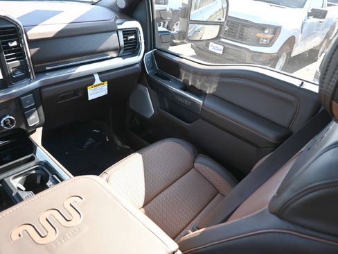 New 2026 Ford F250 King Ranch w/ Chrome Package image 33