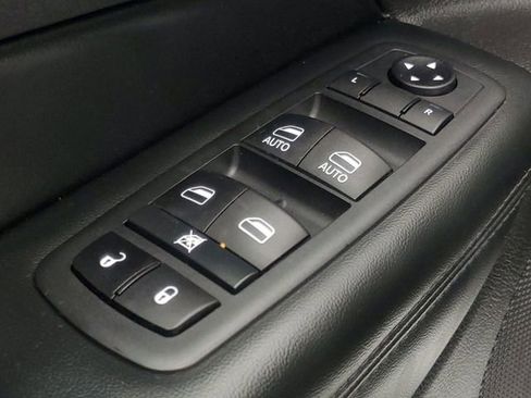 Used 2020 Jeep Grand Cherokee Limited image 11