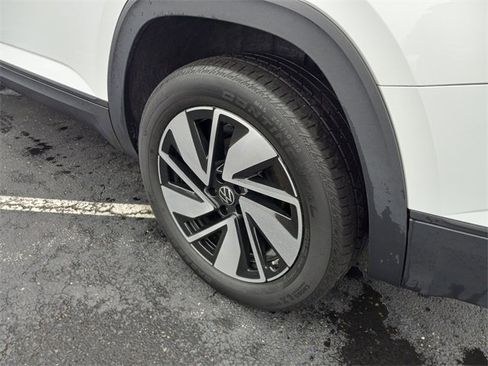 Used 2025 Volkswagen Atlas SE image 10