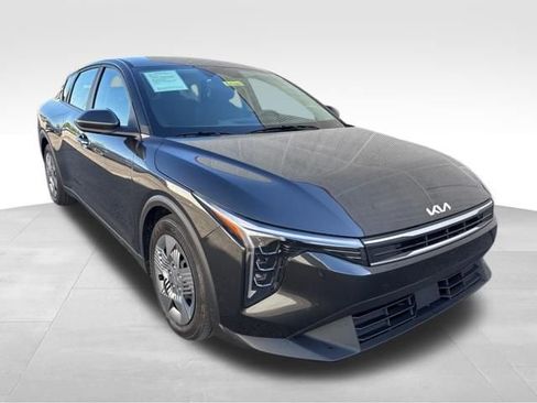 Certified 2025 Kia K4 FWD image 1