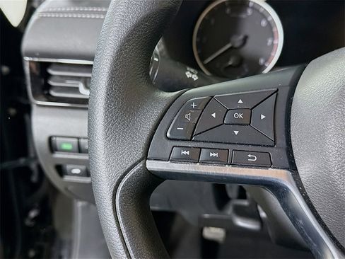 Certified 2024 Nissan Sentra SV image 20