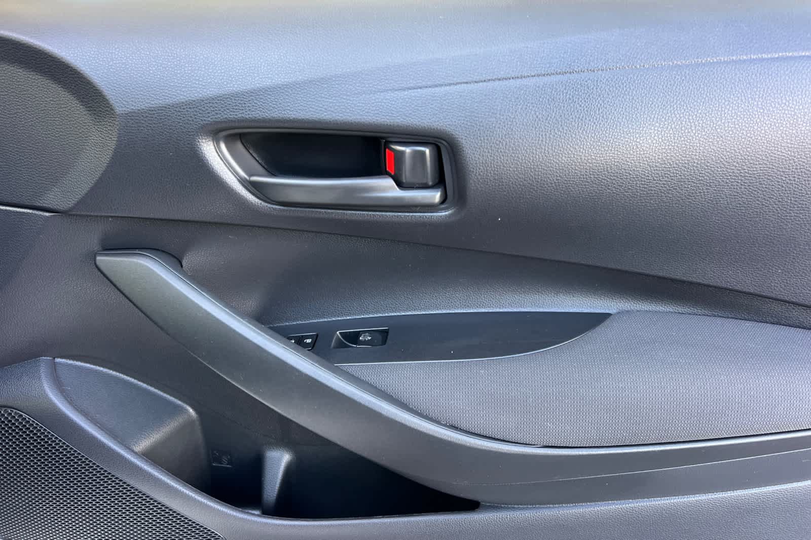 Certified 2022 Toyota Corolla LE FWD image 17