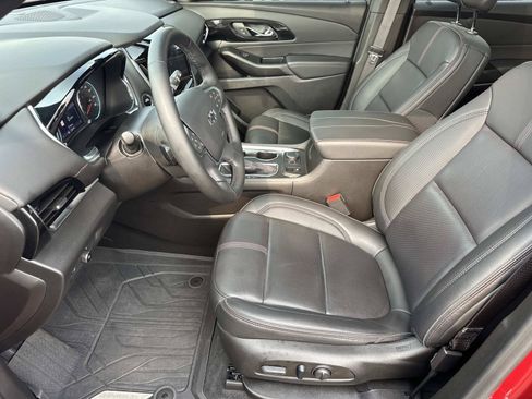 Certified 2023 Chevrolet Traverse RS w/ LPO, Floor Liner Package AWD/4WD image 20