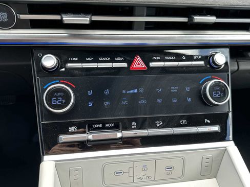 New 2026 Hyundai Santa Fe Limited FWD image 18