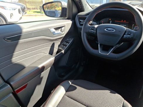 New 2025 Ford Escape ST-Line image 9