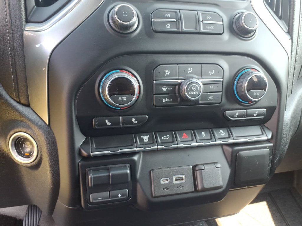 Used 2021 Chevrolet Silverado 3500 LT w/ Convenience Package AWD/4WD image 24
