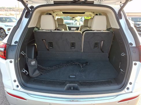 Used 2020 Buick Enclave Essence w/ Sound and Sites Package image 31