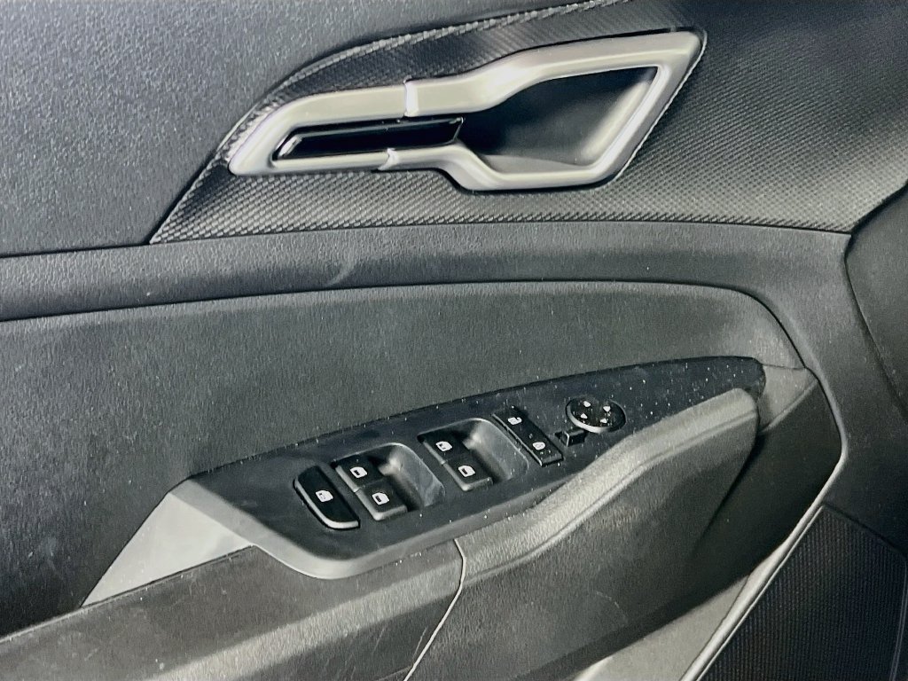 Certified 2025 Kia Sportage LX FWD image 11