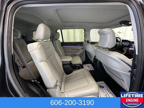 Used 2021 Jeep Grand Cherokee L Summit w/ Luxury Tech Group V image 26