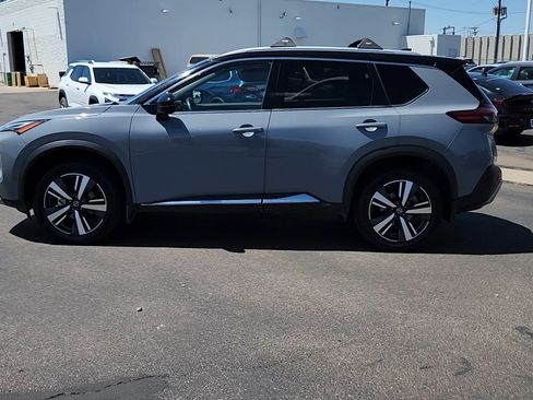 Used 2021 Nissan Rogue Platinum AWD/4WD image 2