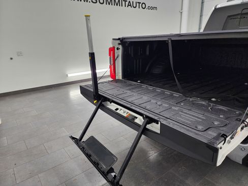 Used 2024 Ford F250 Lariat w/ Lariat Ultimate Package image 34