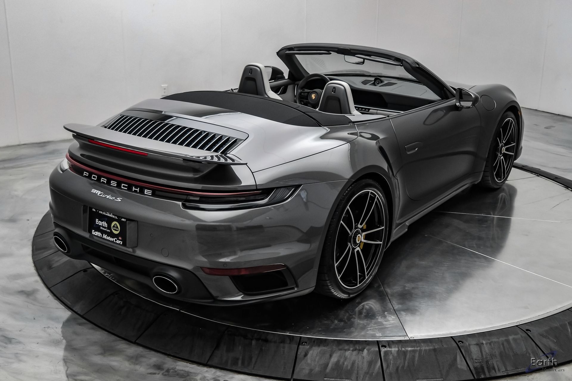 Used 2024 Porsche 911 Turbo S AWD/4WD image 23