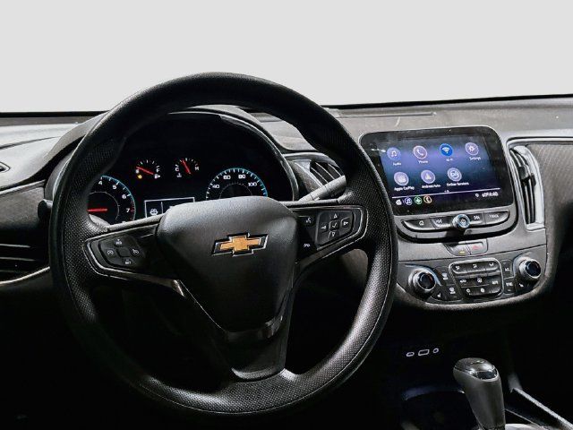Used 2020 Chevrolet Malibu LT w/ Midnight Edition FWD image 19