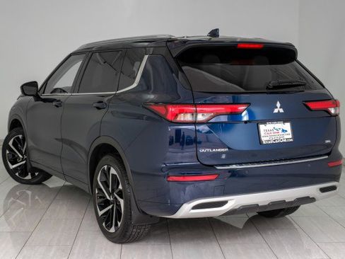 Used 2023 Mitsubishi Outlander SEL Black Edition image 8