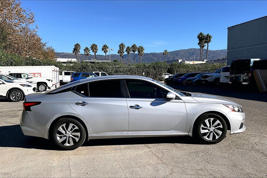 Used 2019 Nissan Altima 2.5 S FWD image 11