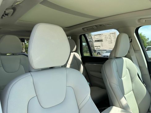 Used 2025 Volvo XC90 B6 Plus w/ Protection Package Premier image 9