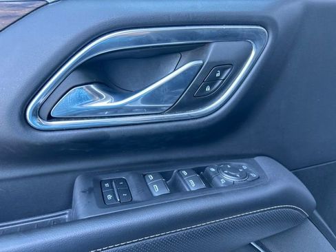 Used 2023 Chevrolet Suburban Premier AWD/4WD image 12