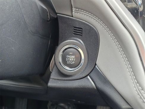 Used 2022 Subaru Outback Premium image 27