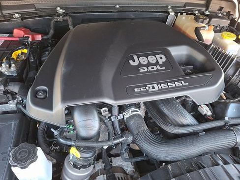 Used 2022 Jeep Wrangler Unlimited Rubicon w/ Safety Group AWD/4WD image 28
