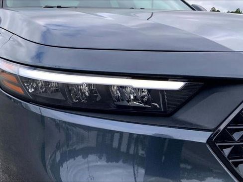 Used 2023 Honda Accord EX image 27